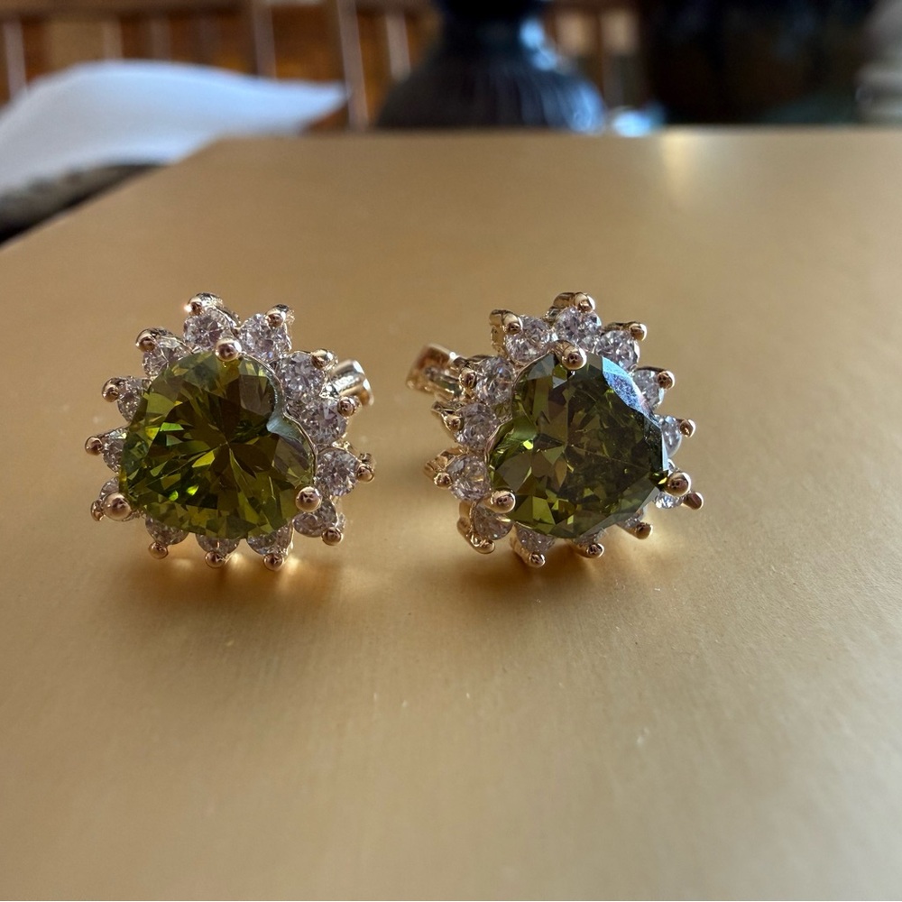 Elegant Green and Gold Stud Earrings